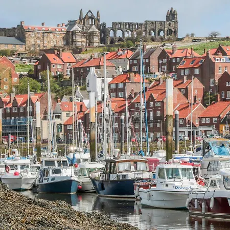 West Cliff Whitby