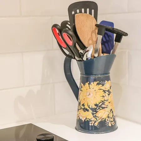 Апартаменты West Cliff *